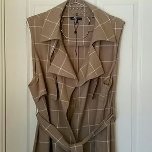 Fun, menswear-inspired long vest, windowpane print